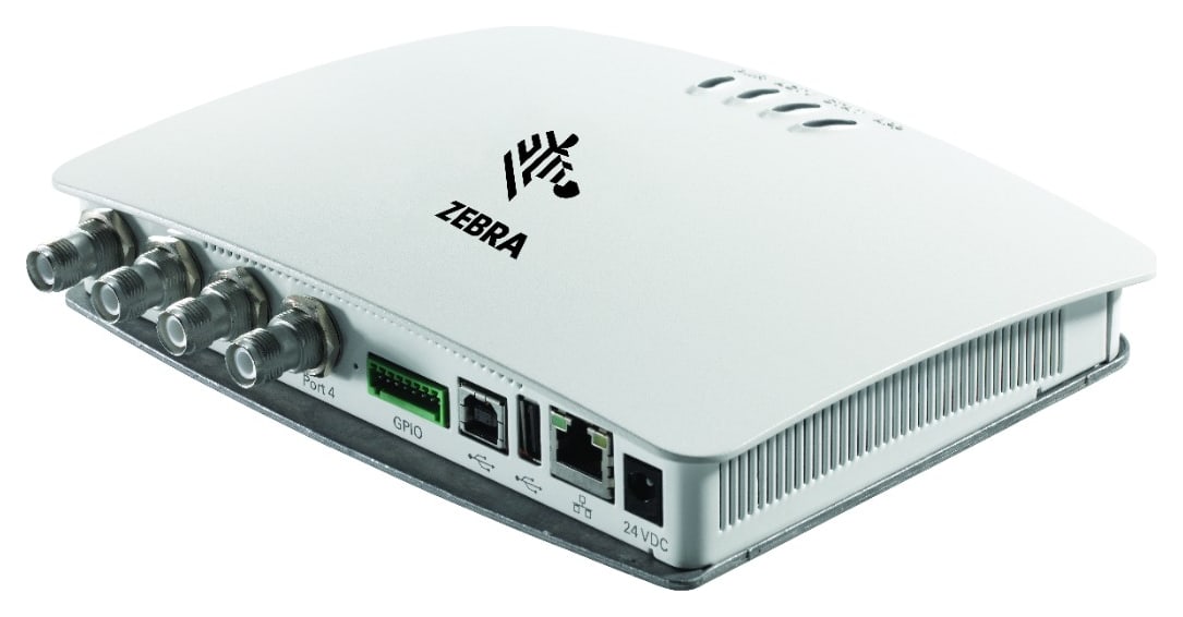 Bok ze złączami — porty antenowe RP-TNC, Ethernet, USB i listwa GPIO