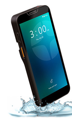 Ujęcie producenta ilustrujące szczelność IP68 — urządzenie w kontakcie z wodą