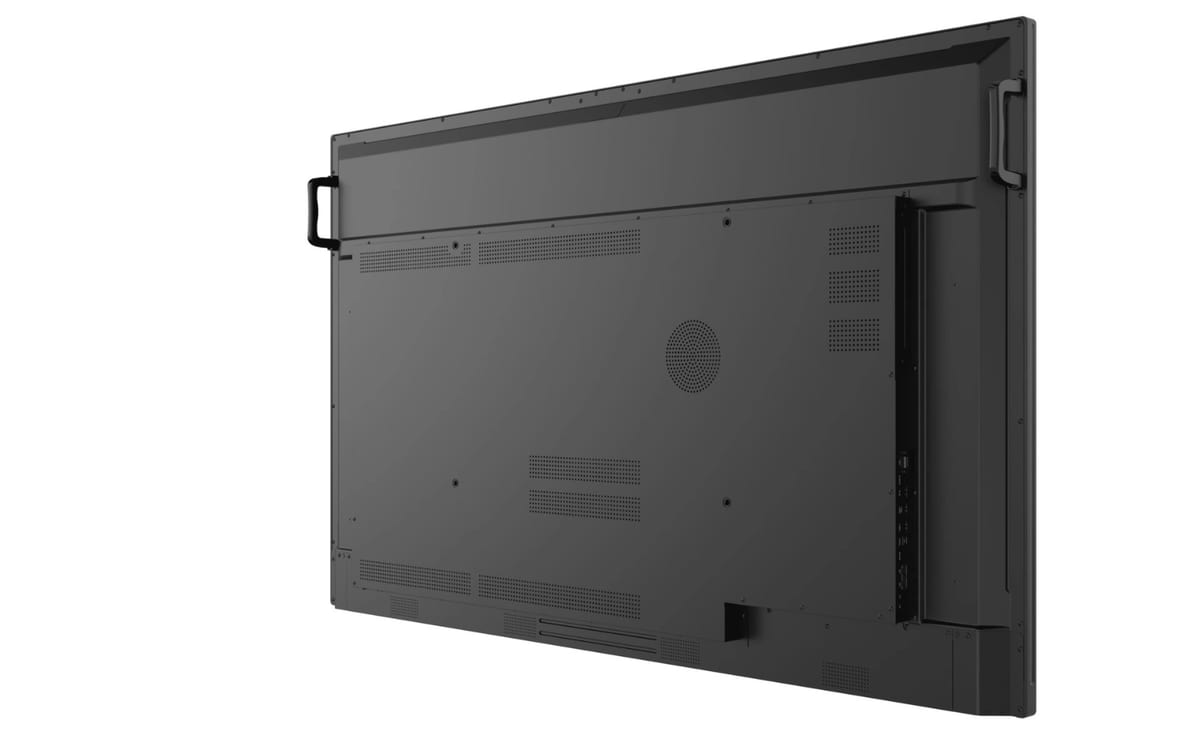 Tył pod kątem — panel złączy i gniazdo OPS z boku