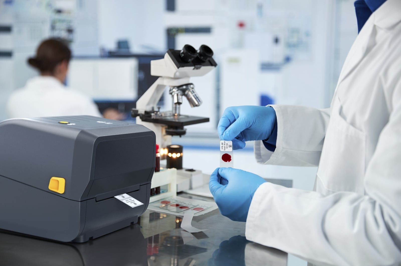 Laboratorium — oznaczanie próbek